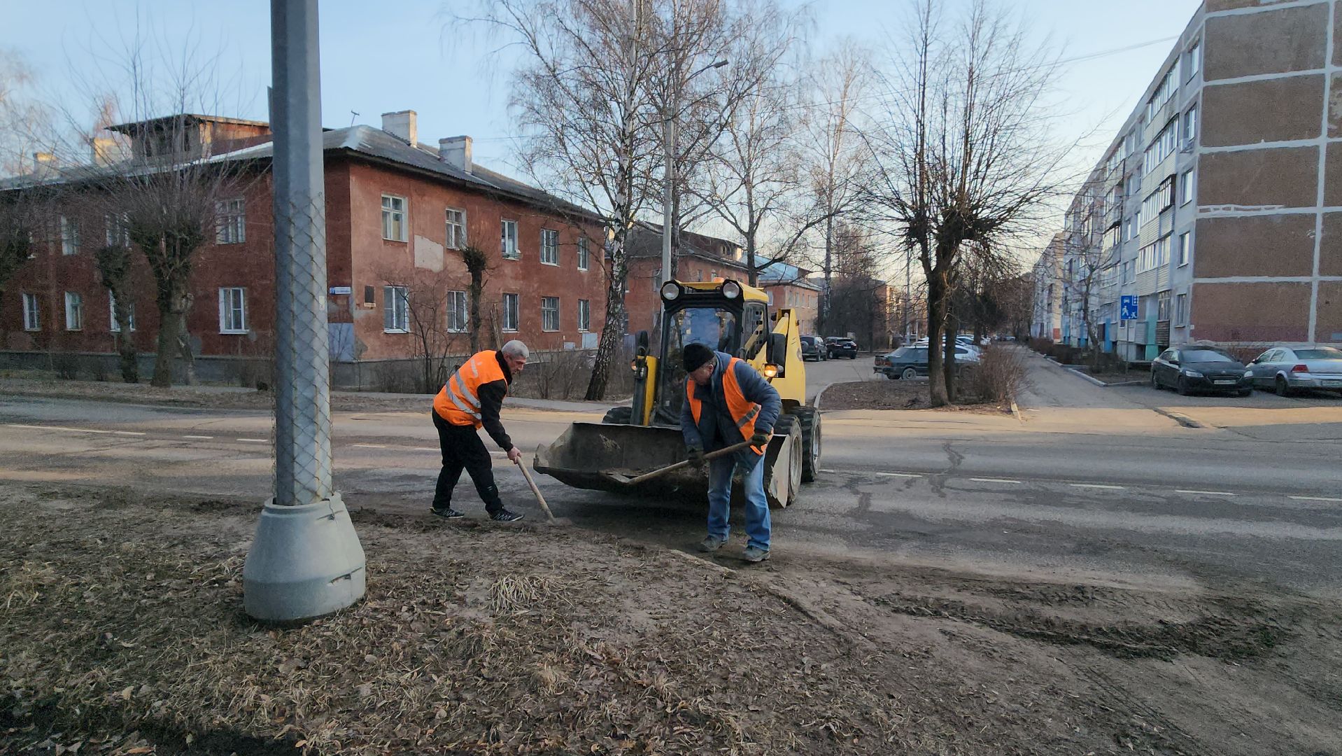 серпухов, уборка улицы Захаркина, комбинат благоустройства, вертикалки,