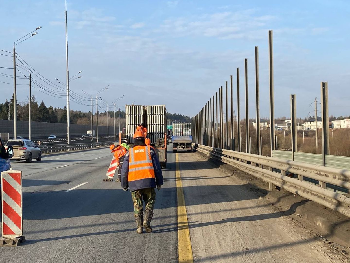 шумозащитный экран, замена шумозащитных экранов, замена шумозащитных экранов на новорижском шоссе, новорижское шоссе, павловская слобода,