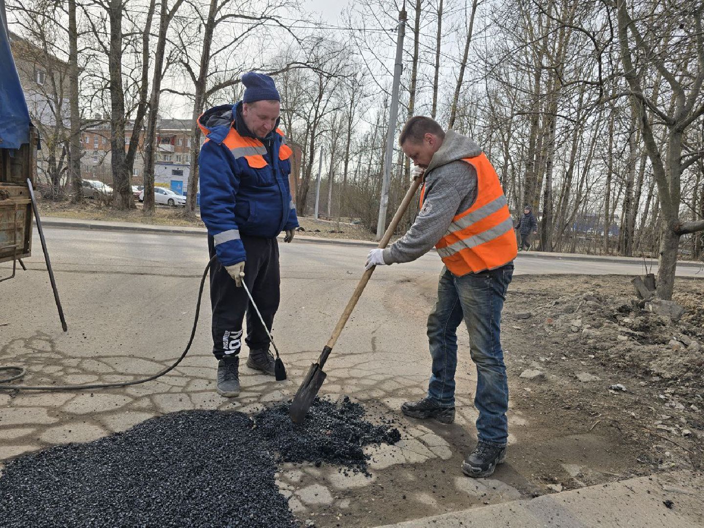 можайск, можайский городской округ, подмосковье, дороги, ямочный ремонт, ямы, ямы на дорогах, дефекты дорожного полотна,