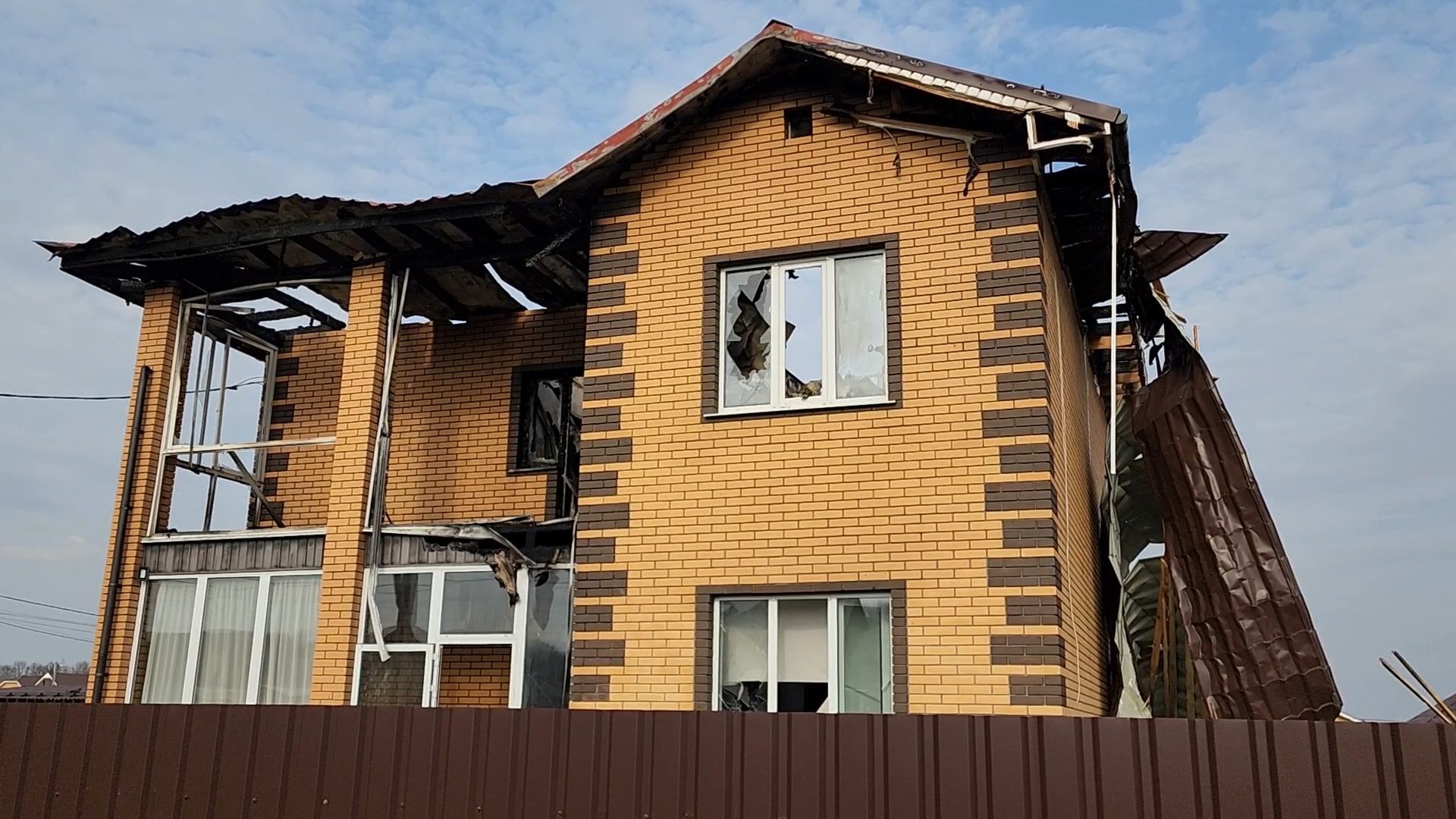 БПЛА, Раменский округ, Софьино, Дом после атаки БПЛА,