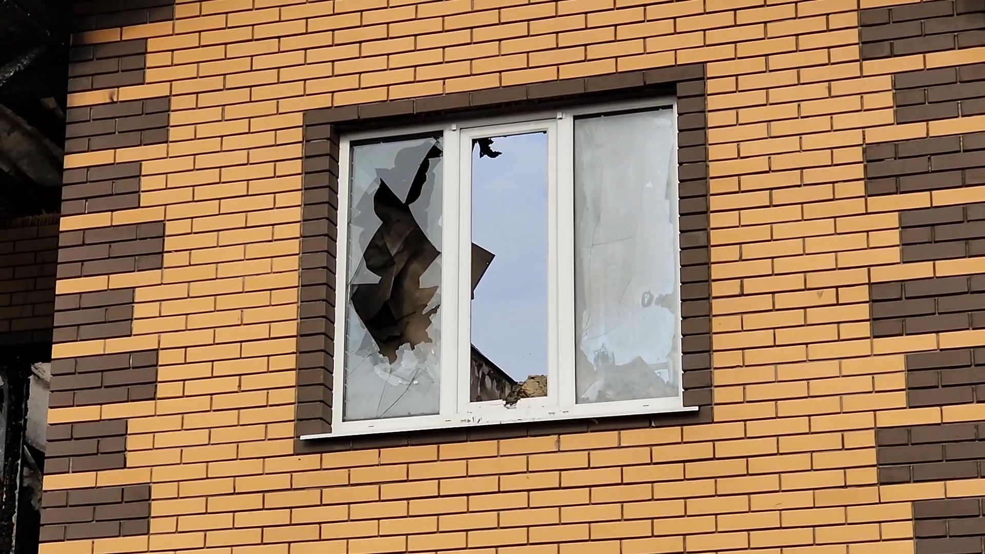 БПЛА, Раменский округ, Софьино, Дом после атаки БПЛА,