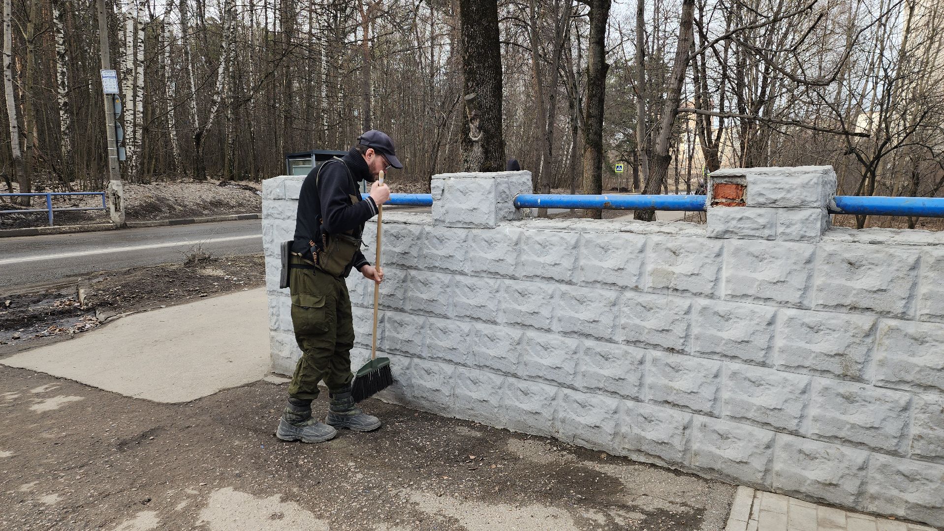 ивантеевка, пушкинский, уборка городских территорий, мусор, ветки, грязь, коммунальная служба,