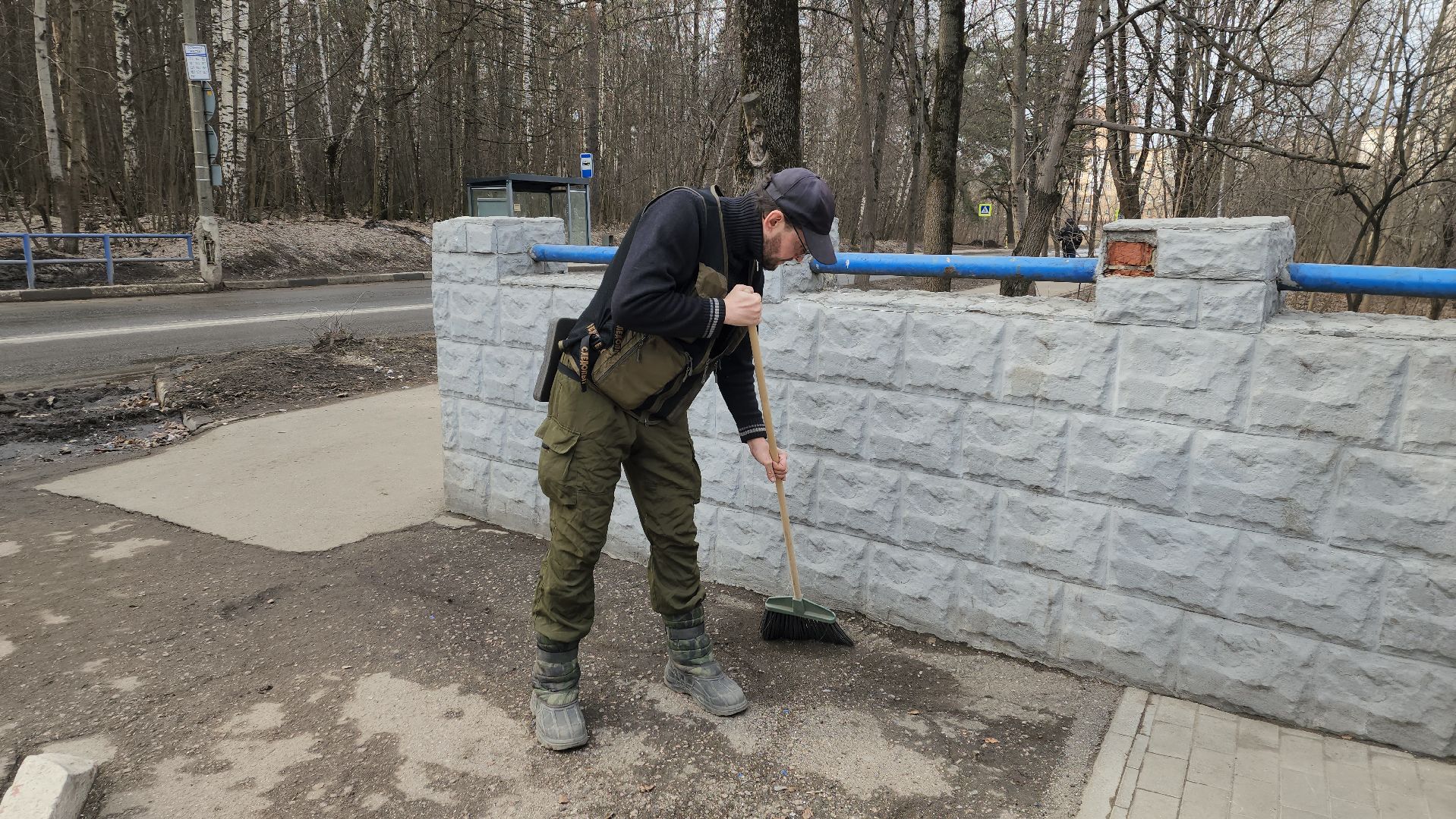 ивантеевка, пушкинский, уборка городских территорий, мусор, ветки, грязь, коммунальная служба,