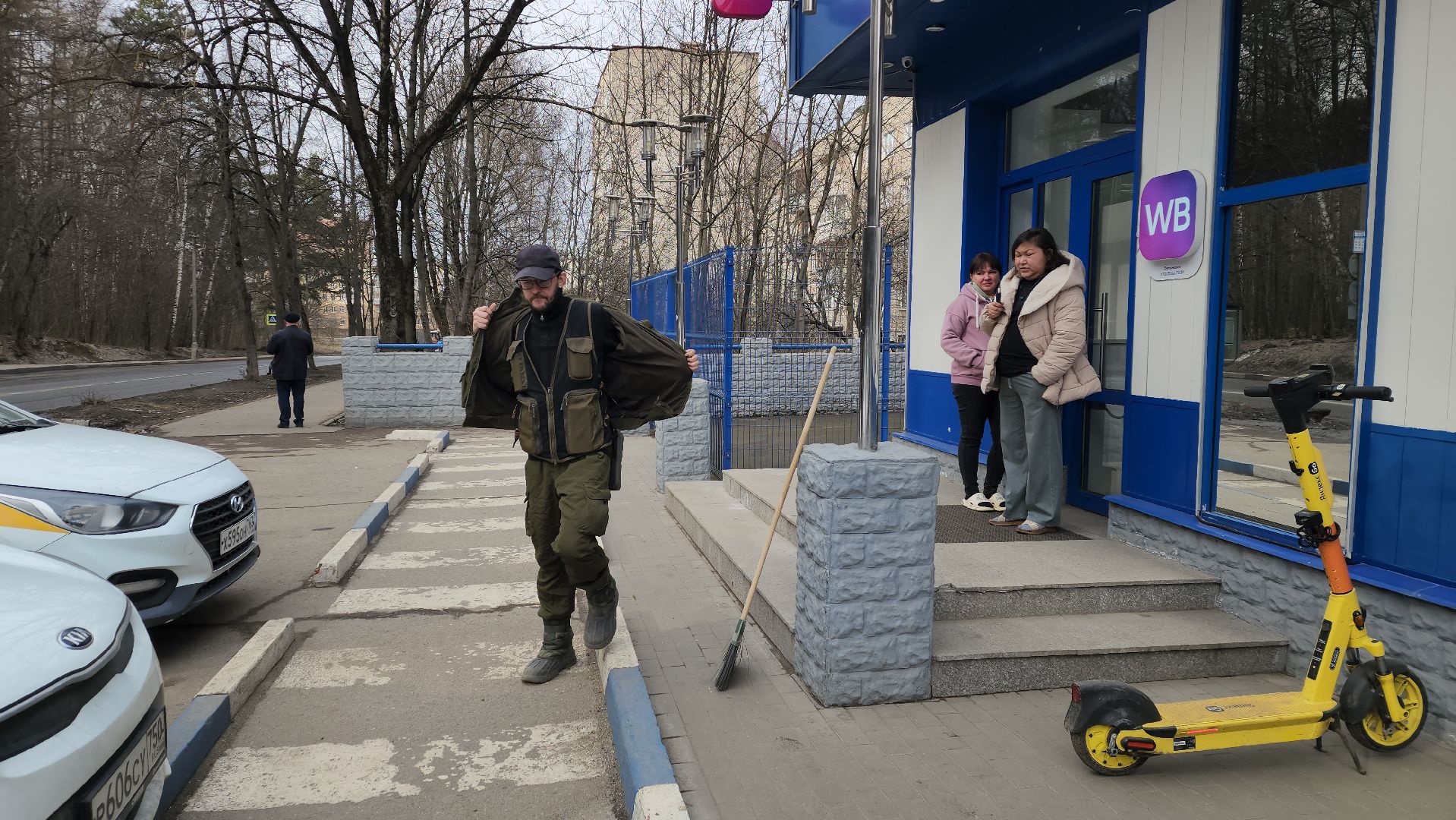 ивантеевка, пушкинский, уборка городских территорий, мусор, ветки, грязь, коммунальная служба,