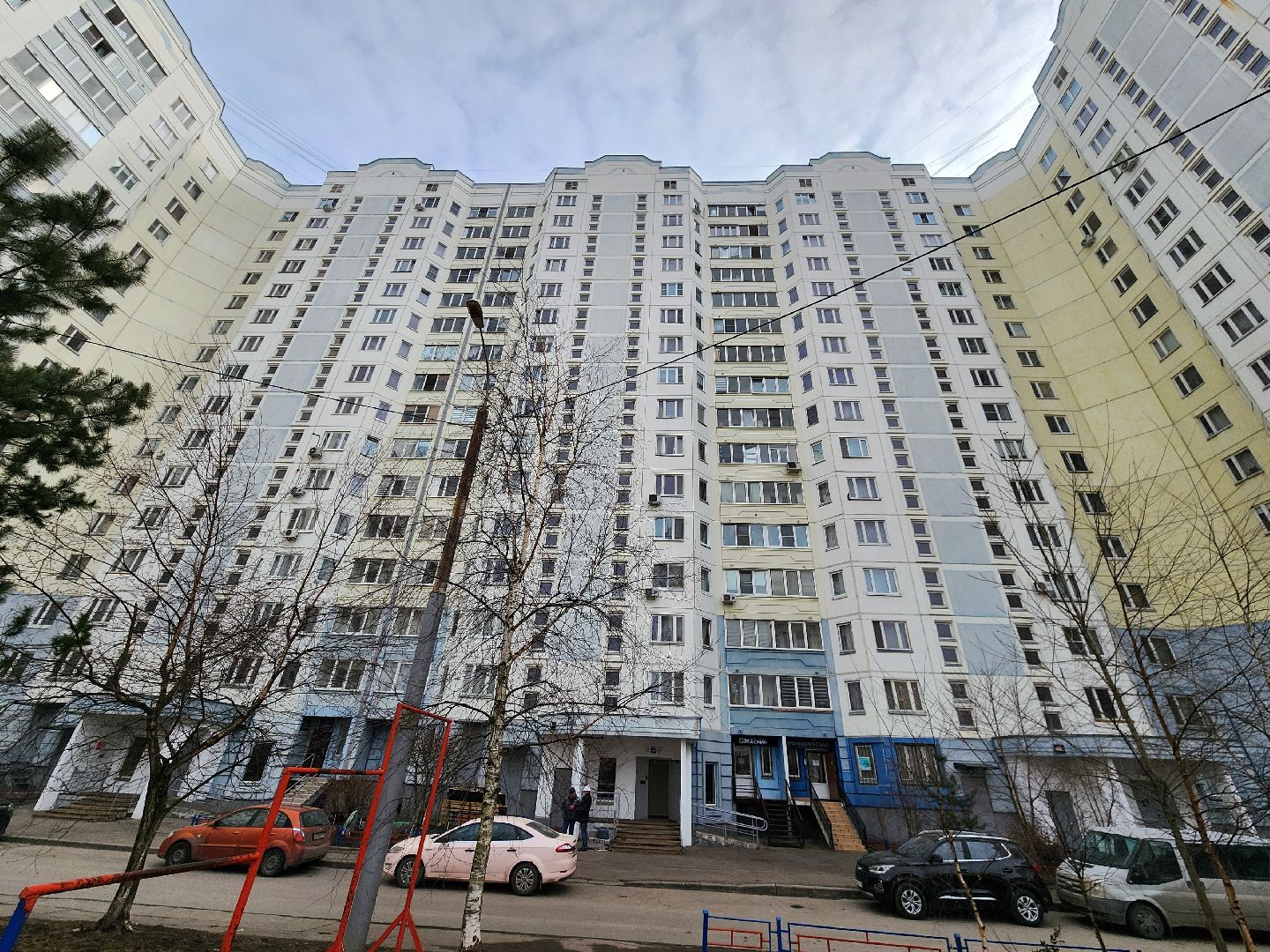 Чехов, улица Земская, жилой дом, замена грузового лифта, капитальный ремонт лифта, новое лифтовое оборудование, плавность хода и торможения, двойная система защиты, энергоэффективность, экономия электроэнергии, региональная программа Московской области,