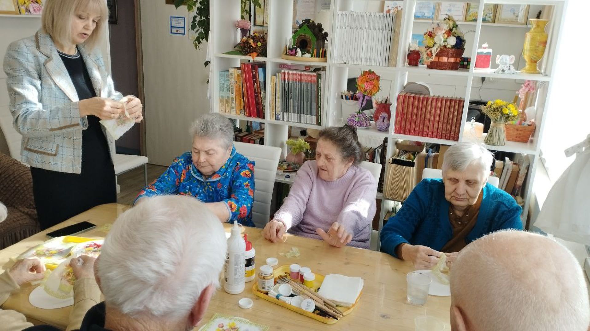 ивантеевка, пушкинский, мастер-класс, декупаж, пожилые люди, центр социального обслуживания, социальная адаптация,вертикалки,