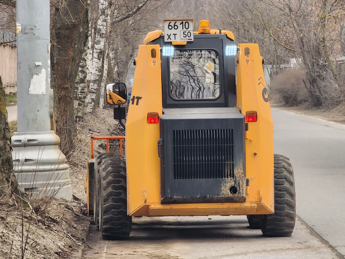 долгопрудный, мбу благоустройство, уборка дорог, смет мусора, погрузчик,