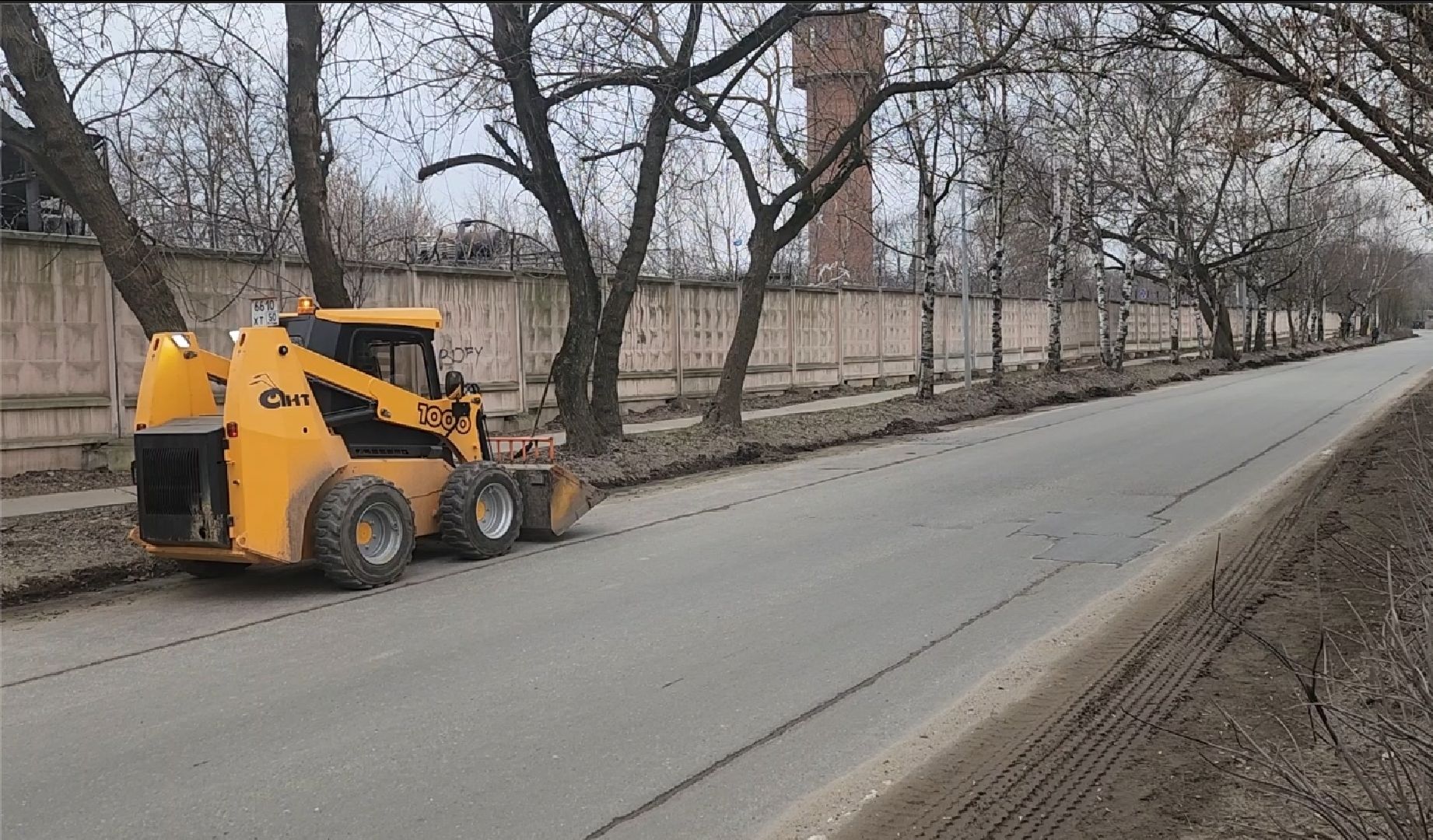 долгопрудный, мбу благоустройство, уборка дорог, смет мусора, погрузчик,