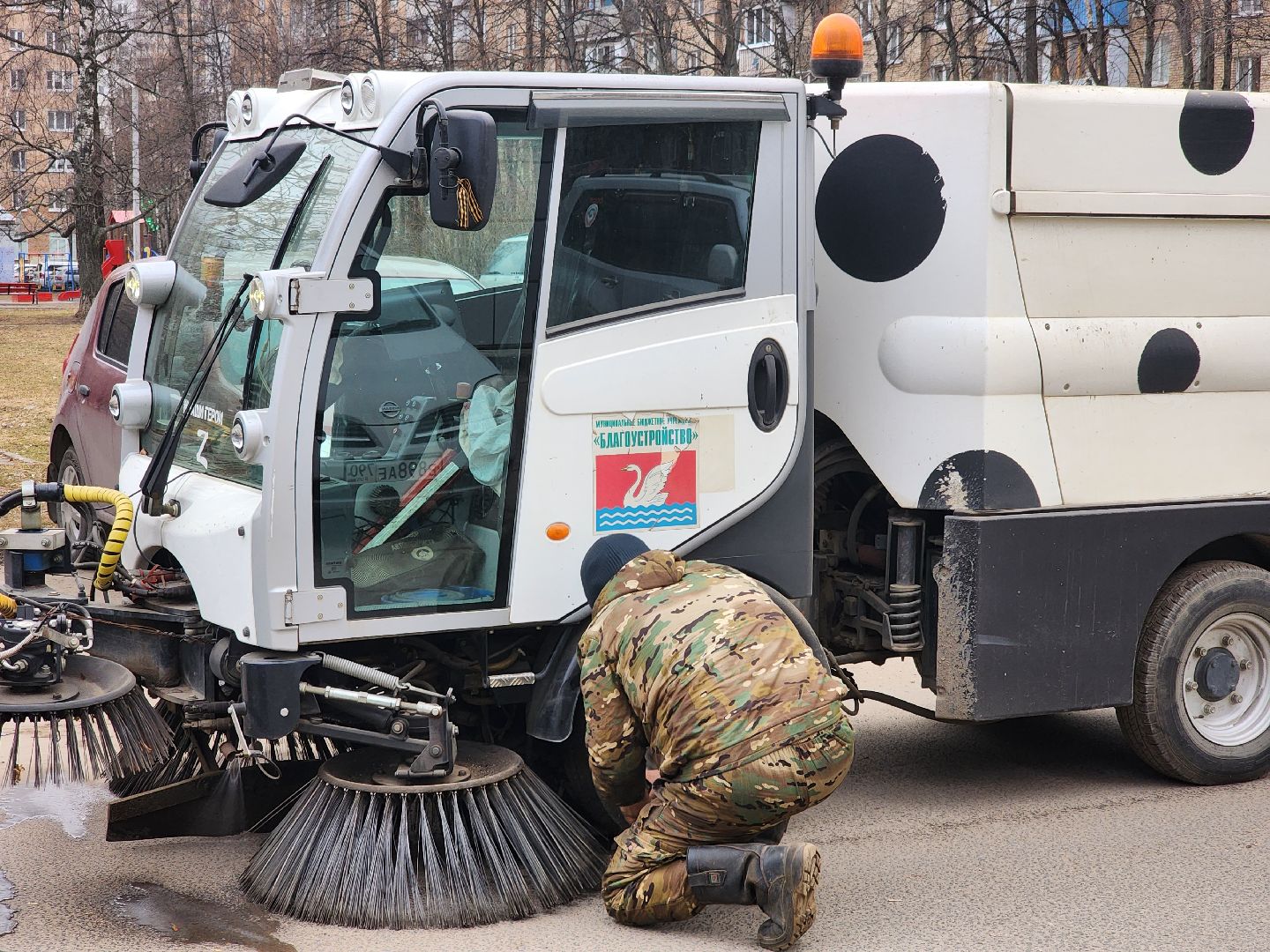 долгопрудный, мбу благоустройство, Подметально-уборочная машина,поливочная машина,