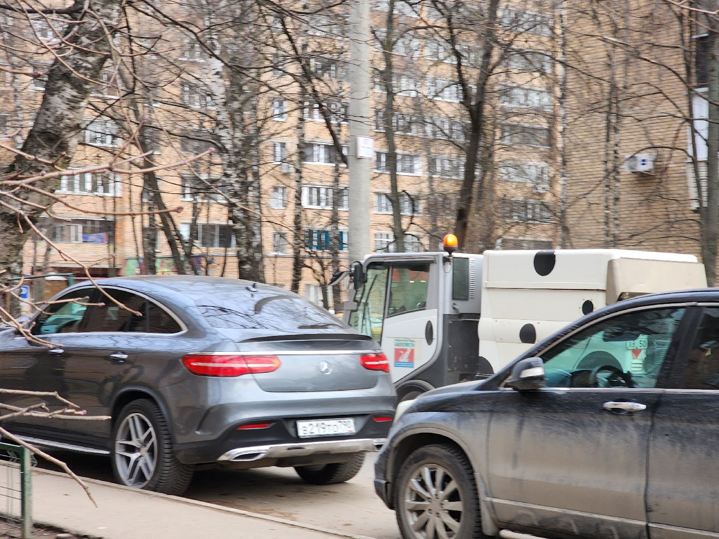 долгопрудный, мбу благоустройство, Подметально-уборочная машина,поливочная машина,