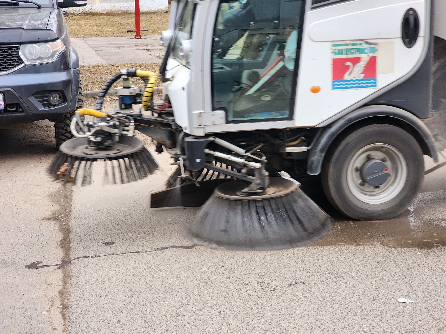 долгопрудный, мбу благоустройство, Подметально-уборочная машина,поливочная машина,