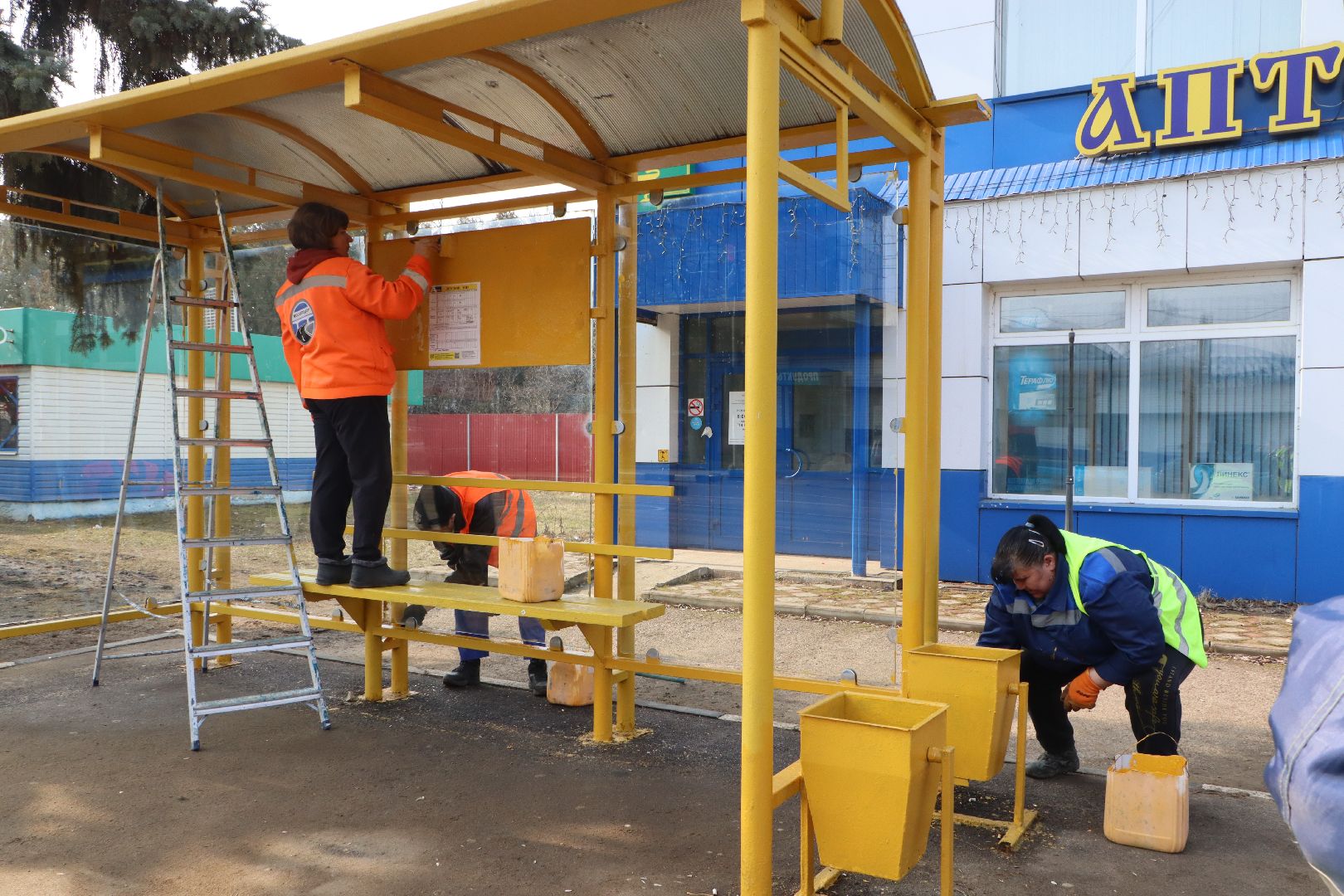 серебряные пруды, первомайская, автобусные остановки, мосавтодор,