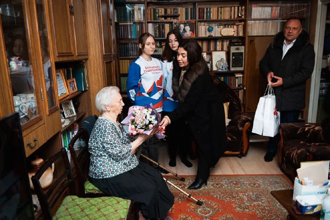 Лосино-Петровский, общество