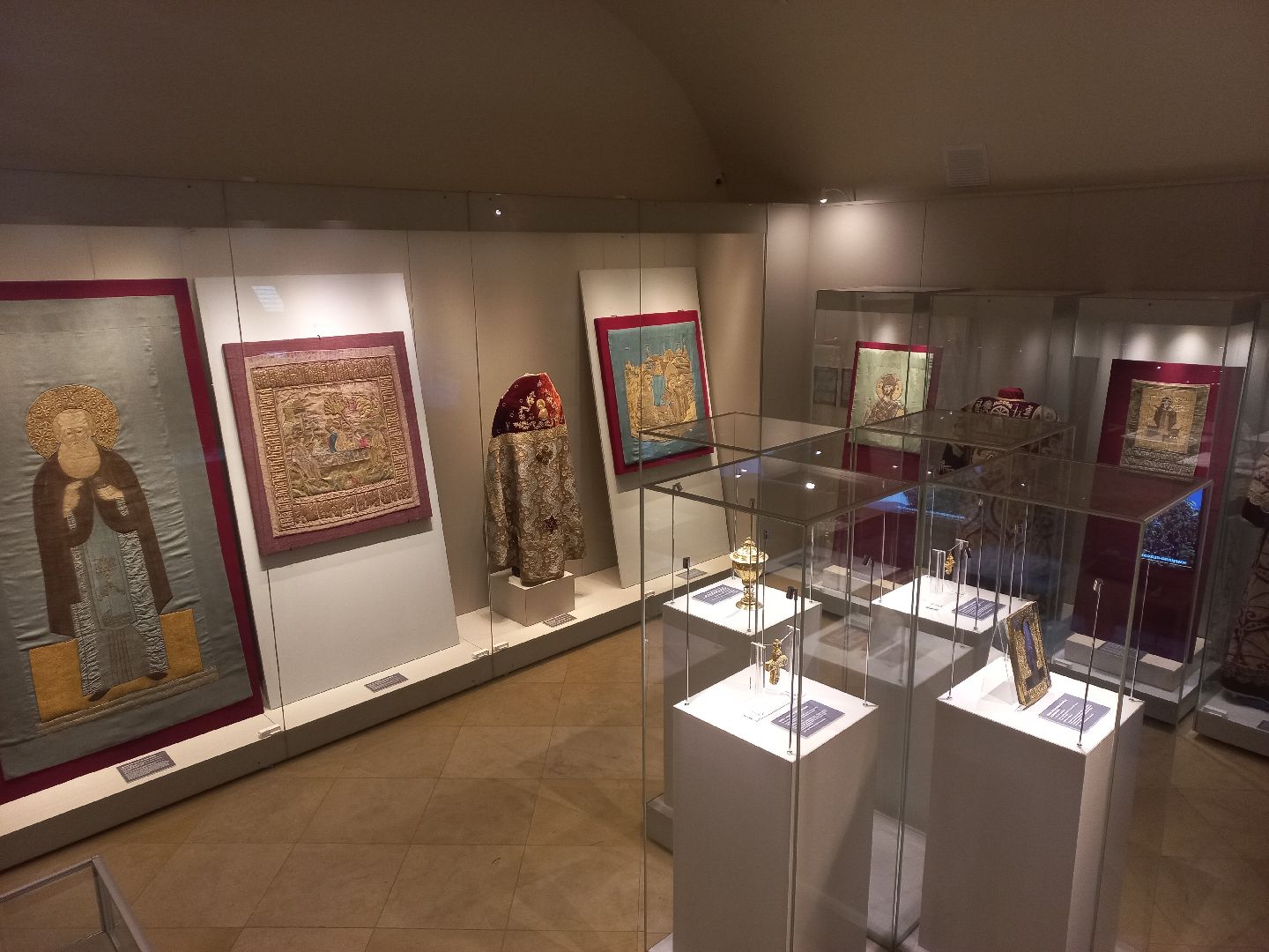 сергиев посад, лавра, сергиево-посадский музей-заповедник, Ризница, шитьё, Кирилло-белозерский музей-заповедник,