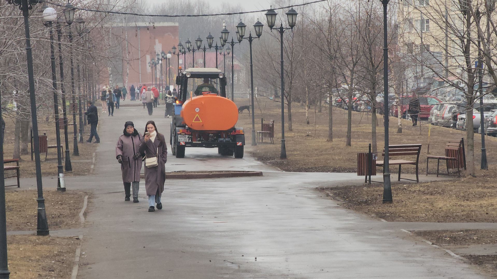 долгопрудный, мбу благоустройство, поливка улиц, тракторист, боец с сво,