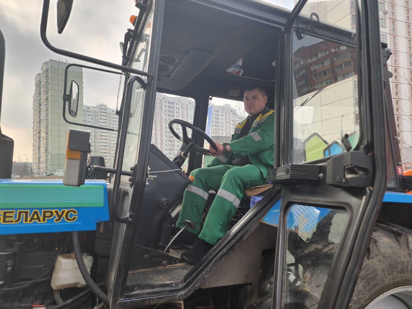 долгопрудный, мбу благоустройство, поливка улиц, тракторист, боец с сво,