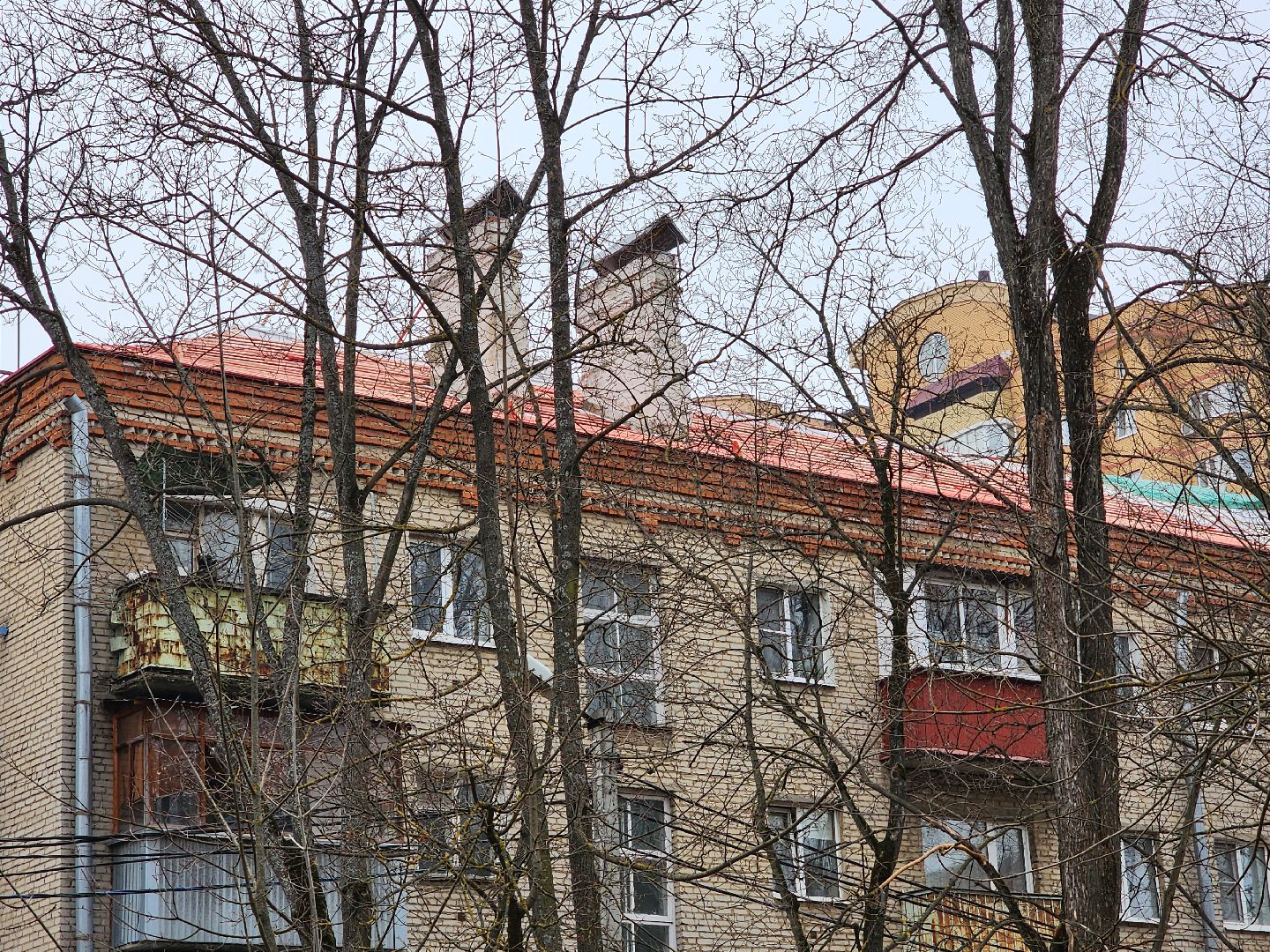 Чехов, улица Ильича 38, жилой дом, капитальный ремонт кровли, капремонт крыши, демонтажные работы, новый каркас, покрытие кровли, обновление,гидроизоляция, теплоизоляция, Фонд капремонта Московской области,