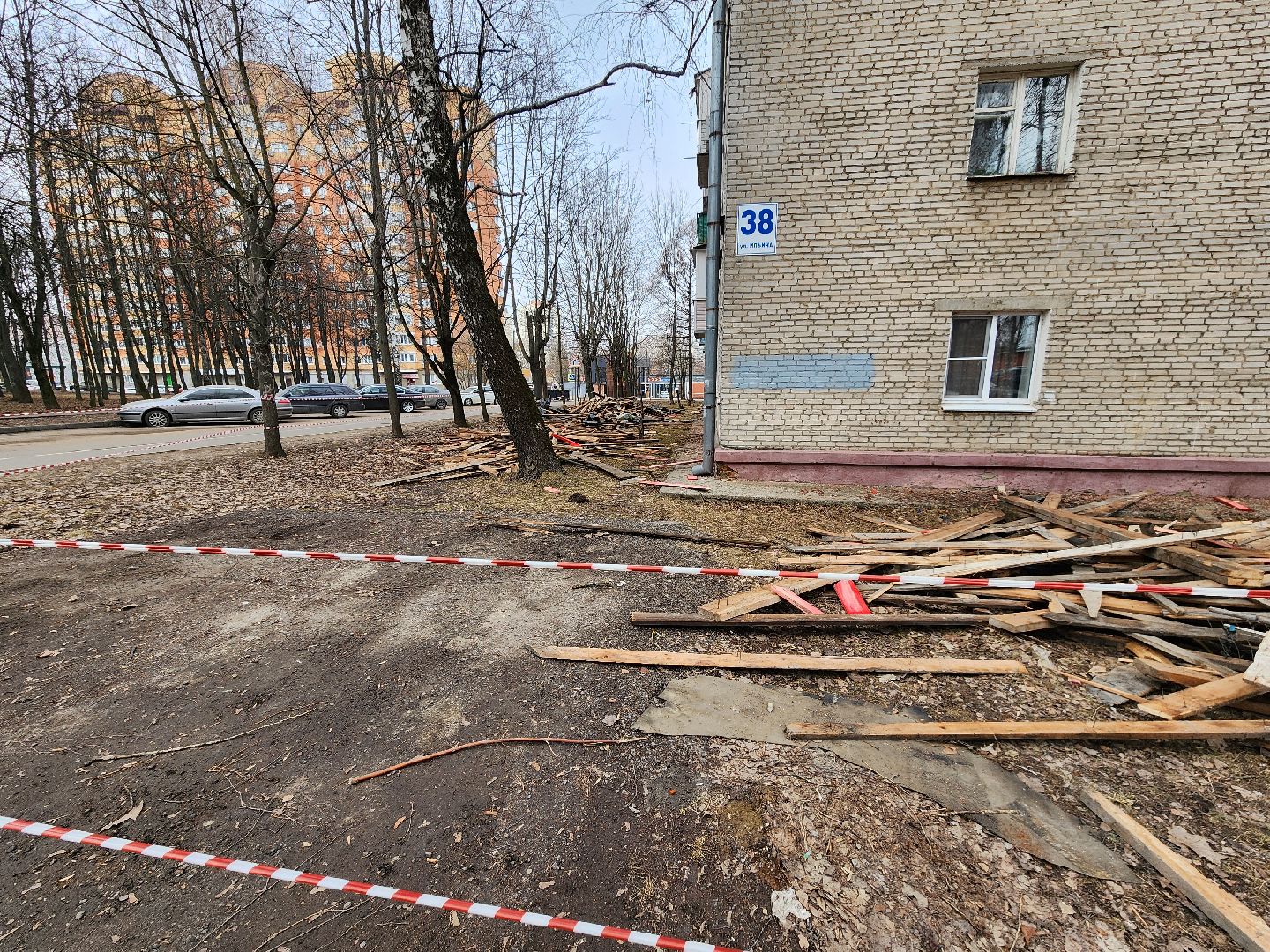 Чехов, улица Ильича 38, жилой дом, капитальный ремонт кровли, капремонт крыши, демонтажные работы, новый каркас, покрытие кровли, обновление,гидроизоляция, теплоизоляция, Фонд капремонта Московской области,