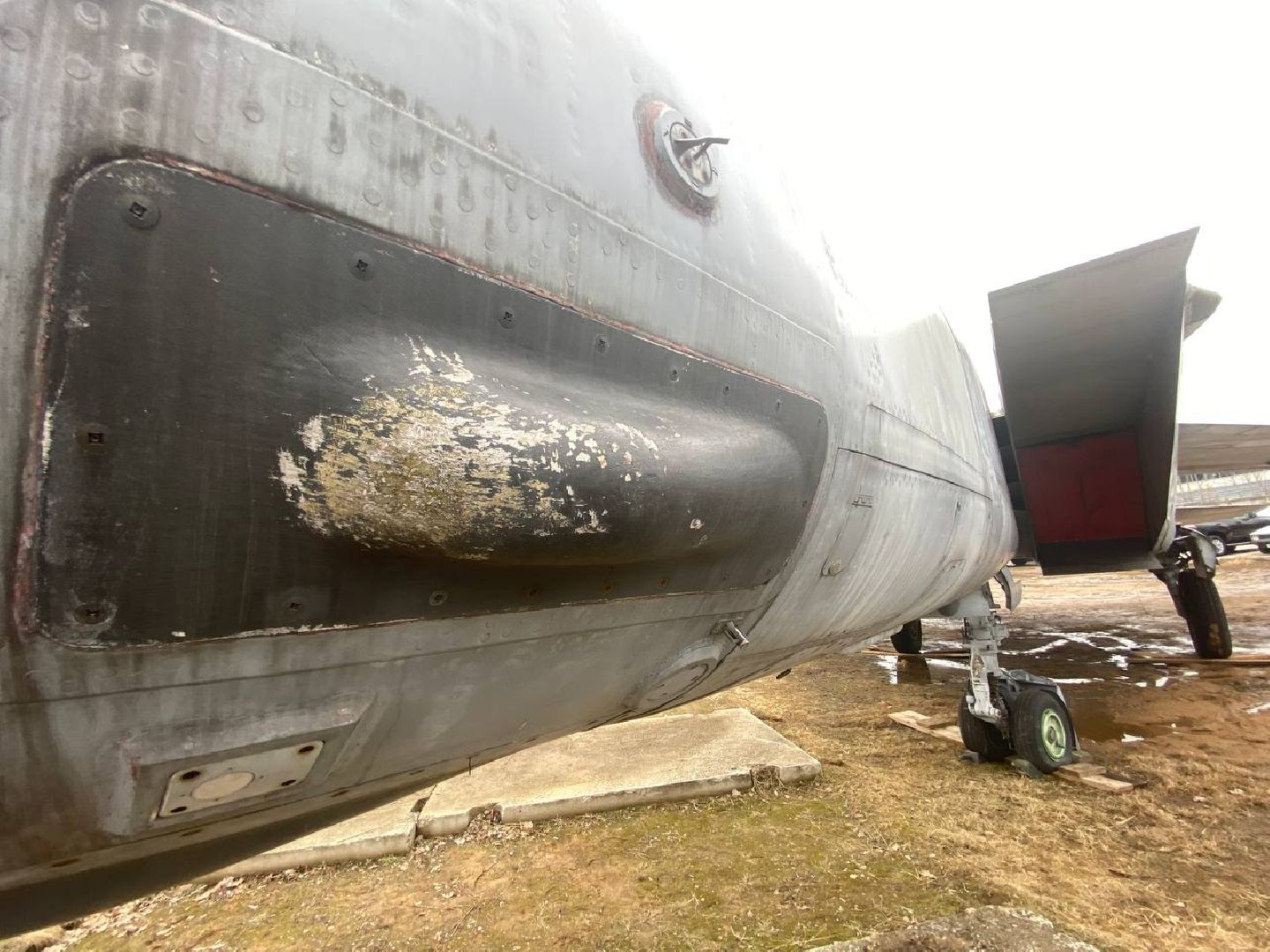 музей техники Вадима Задорожного, самолет, МИГ-25 БМ, военный самолет, новый экспонат в музее техники Задорожного,