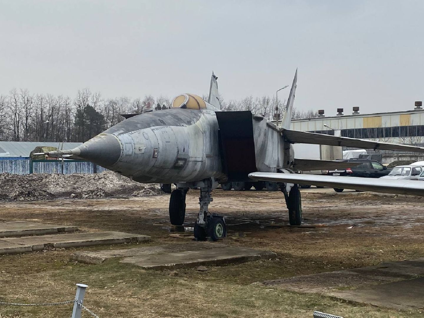 музей техники Вадима Задорожного, самолет, МИГ-25 БМ, военный самолет, новый экспонат в музее техники Задорожного,