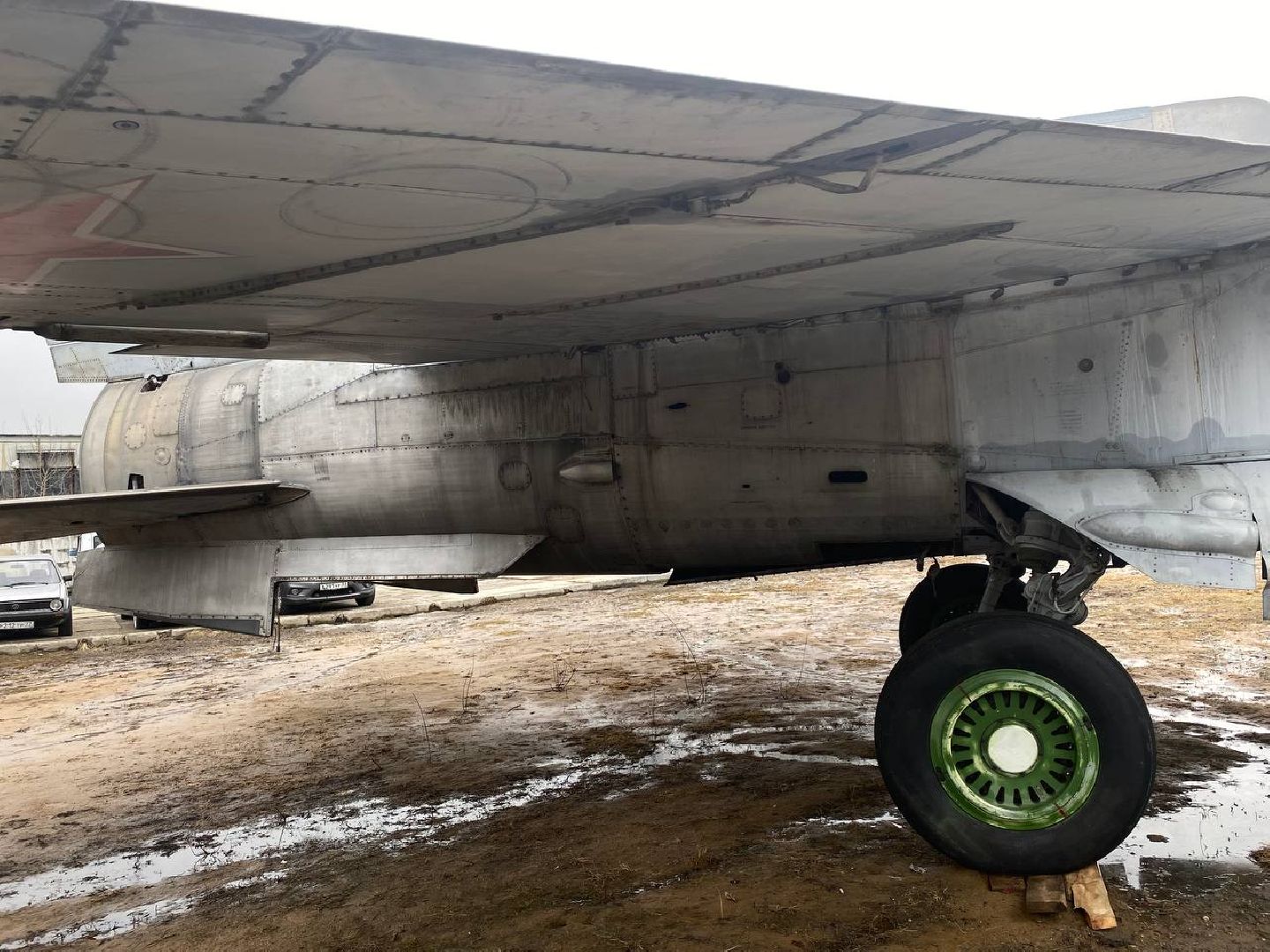 музей техники Вадима Задорожного, самолет, МИГ-25 БМ, военный самолет, новый экспонат в музее техники Задорожного,