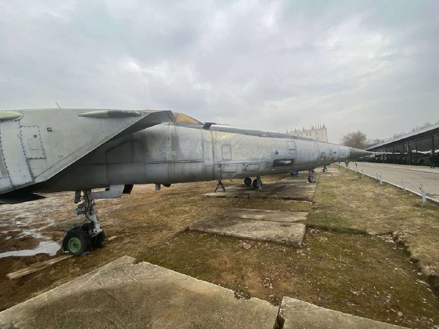 музей техники Вадима Задорожного, самолет, МИГ-25 БМ, военный самолет, новый экспонат в музее техники Задорожного,