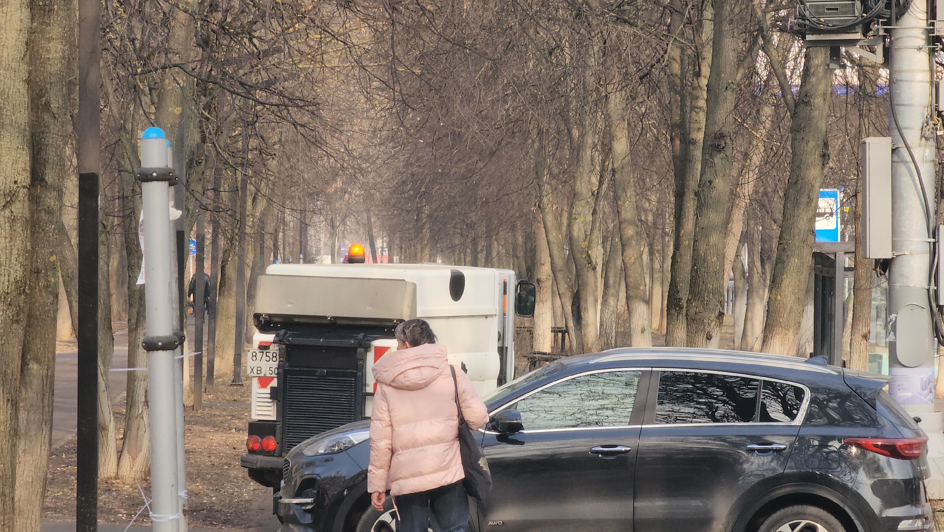 долгопрудный, мбу благоустройство, подметально-уборочная машина, влажная уборка улиц,