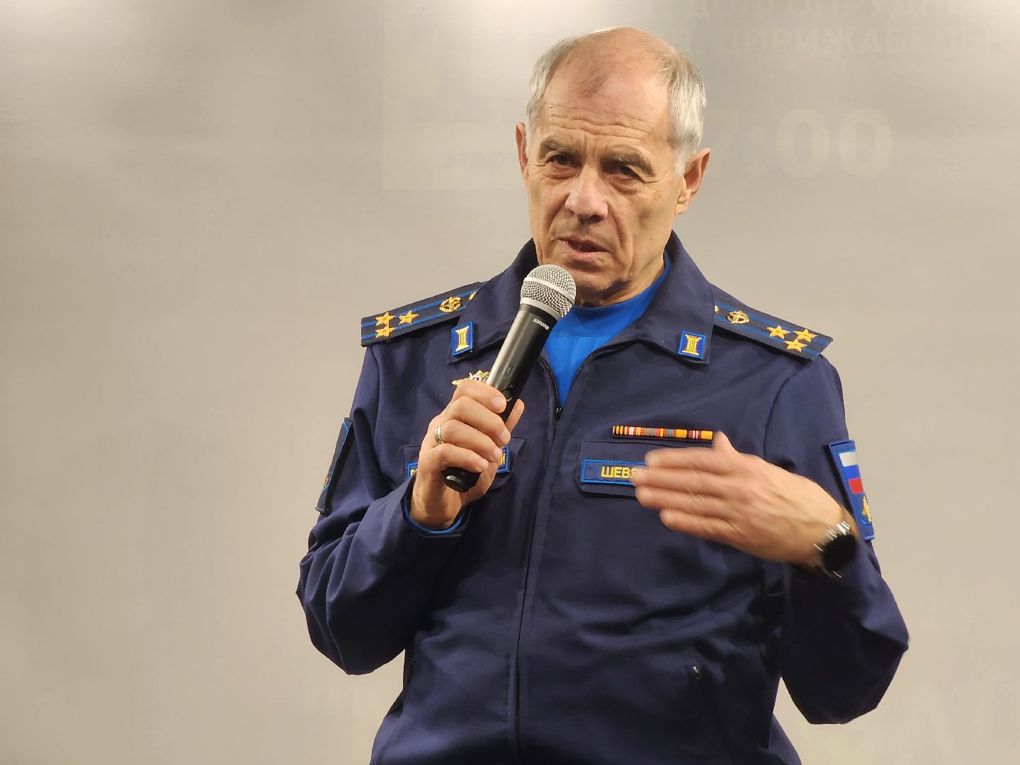 долгопрудный, Центральная модельная библиотека, 72-летний мужчина на СВО, Вячеслав Шевяков, урок мужества, Книга Мобилизация,