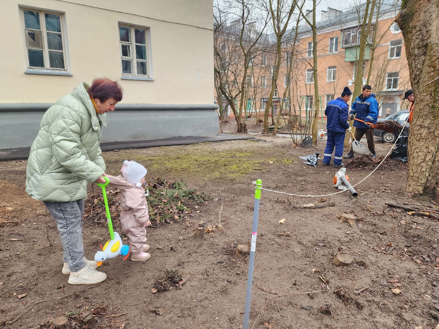 красноармейск, городской округ пушкинский, весенняя уборка, дворники,
