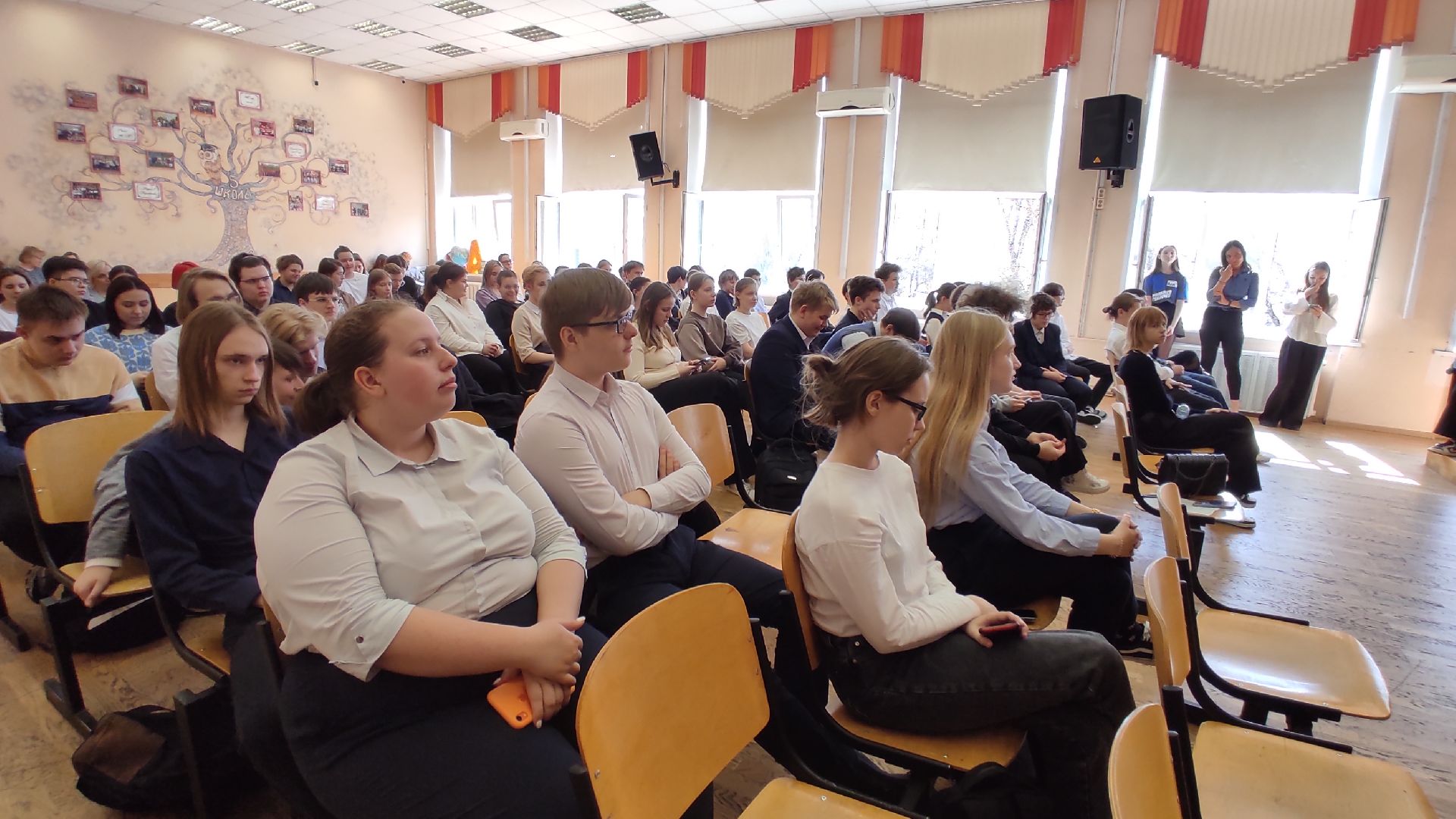 Лобня, школьники, депутат