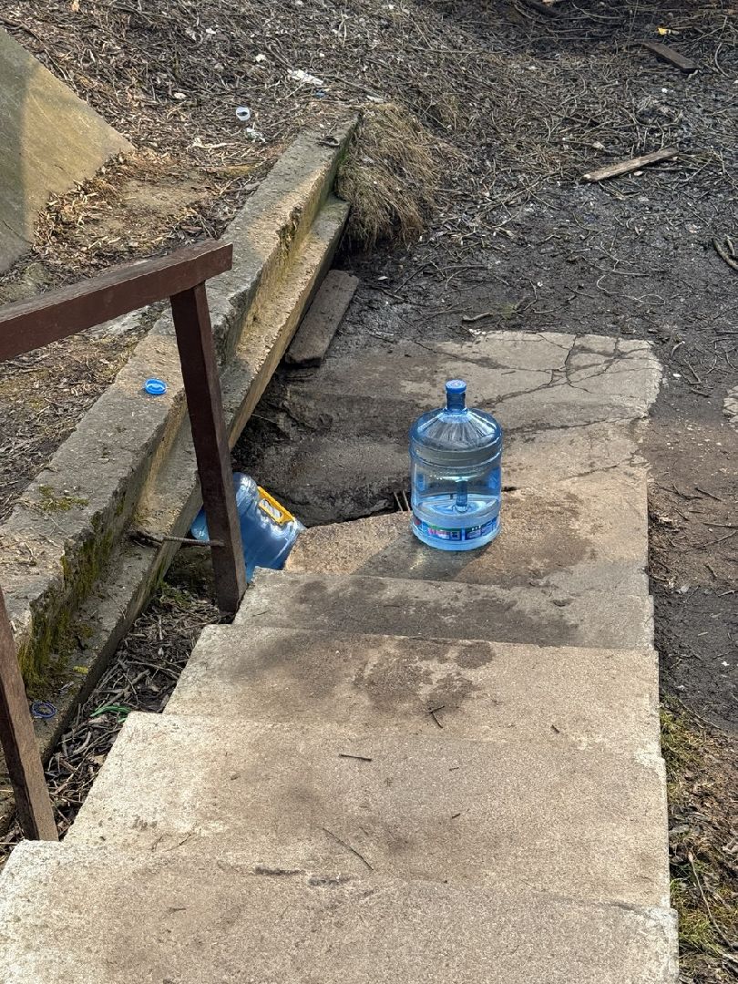 родник, павлино, чистая вода, грязная вода, люди,