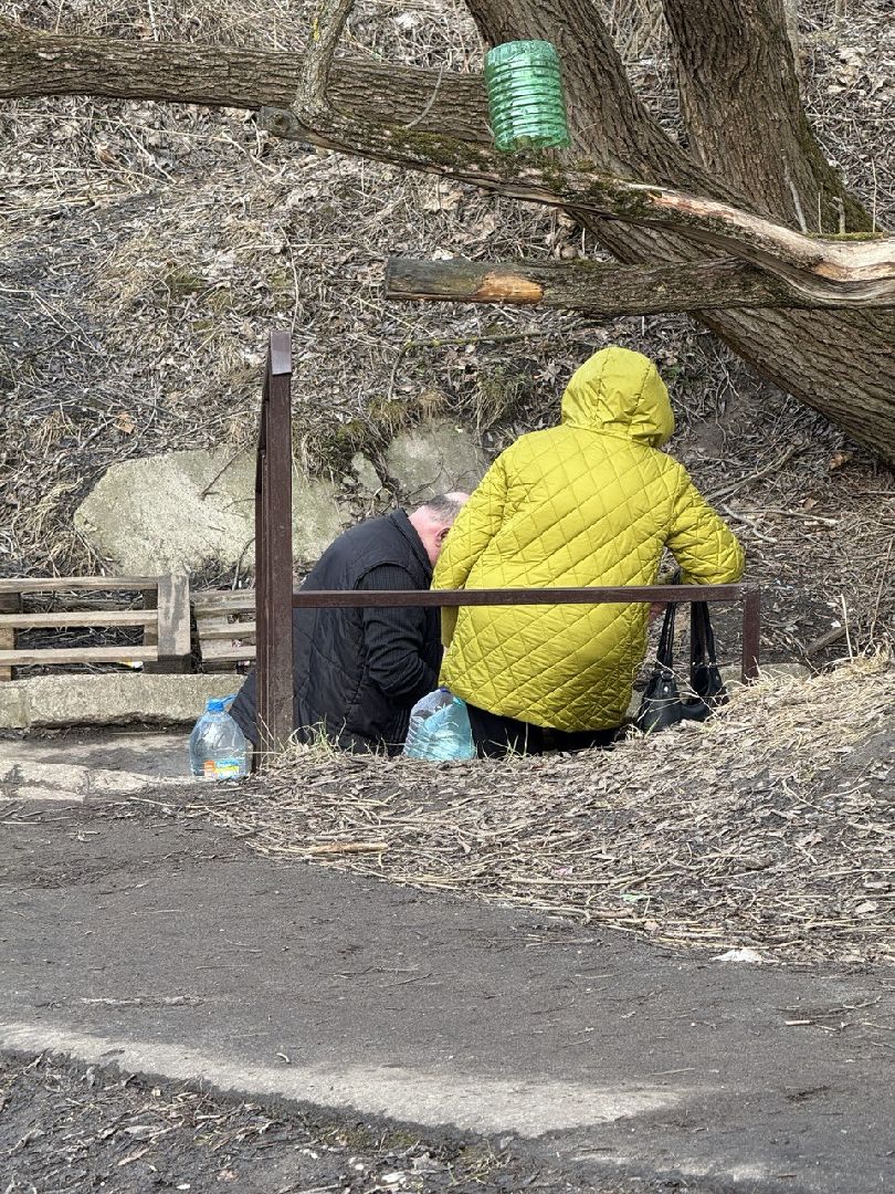 родник, павлино, чистая вода, грязная вода, люди,