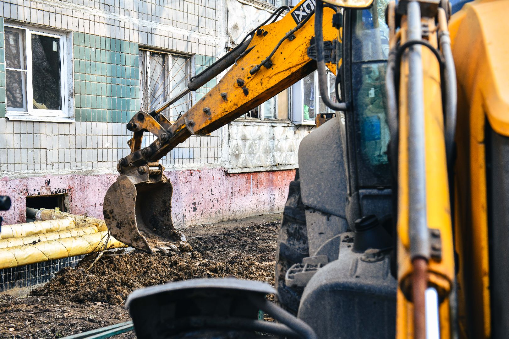 яма, трубы, ремонт,