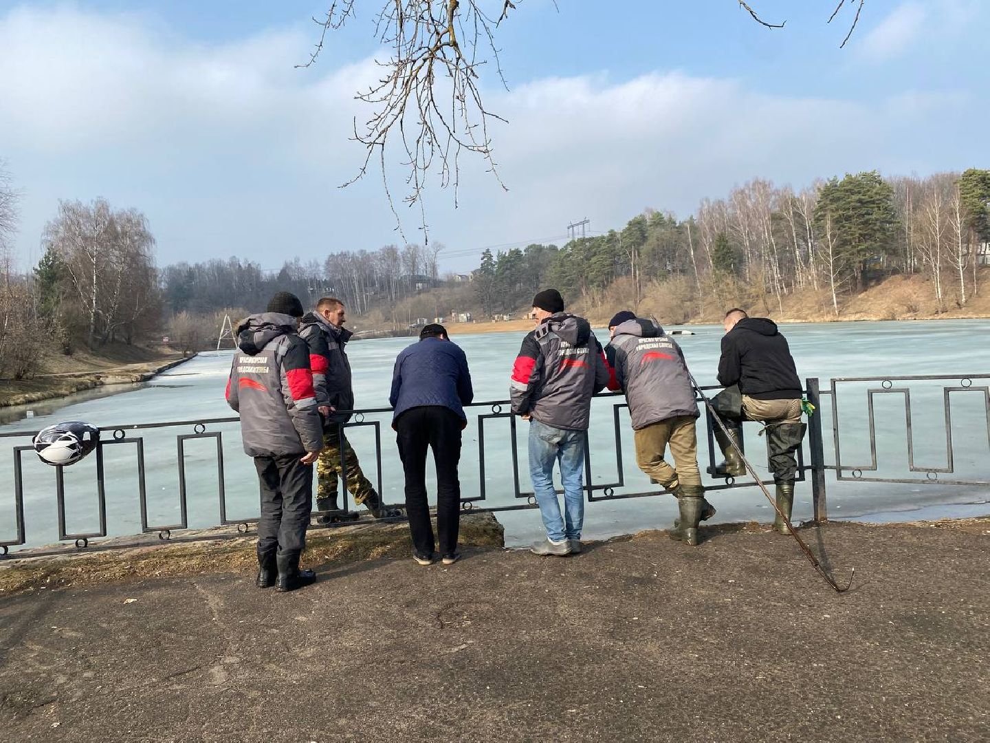весенний паводок, плотины в Красногорске, плотина на реке Синичка, плотина на реке Банька, Гидроузлы, проверка гидроузлов,