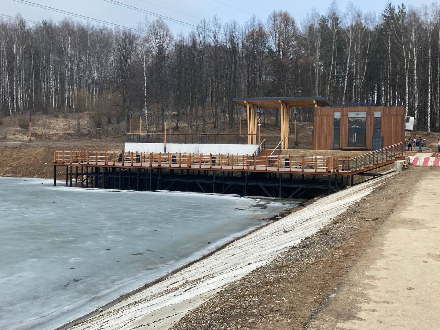 весенний паводок, плотины в Красногорске, плотина на реке Синичка, плотина на реке Банька, Гидроузлы, проверка гидроузлов,