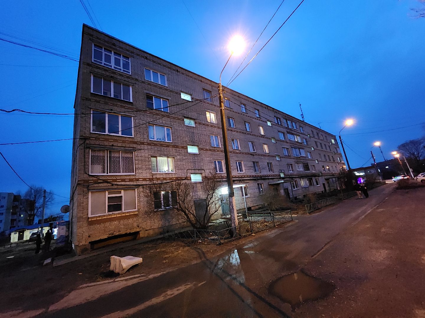 Чехов, село Новый Быт, выездная администрация, встреча с жителями, обращения граждан, улица Новая, содержание многоквартирных домов, уборка в подъездах, текущий ремонт,