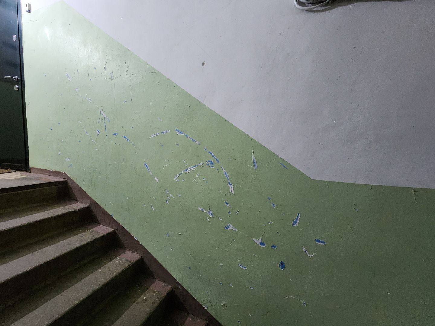 Чехов, село Новый Быт, выездная администрация, встреча с жителями, обращения граждан, улица Новая, содержание многоквартирных домов, уборка в подъездах, текущий ремонт,