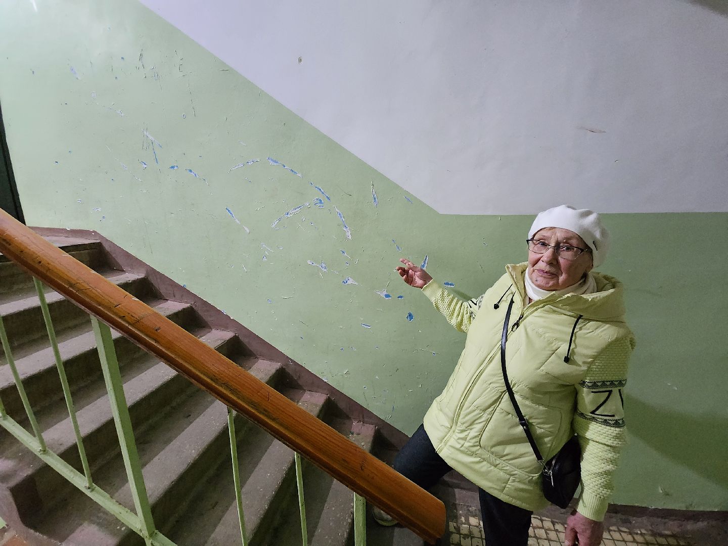 Чехов, село Новый Быт, выездная администрация, встреча с жителями, обращения граждан, улица Новая, содержание многоквартирных домов, уборка в подъездах, текущий ремонт,