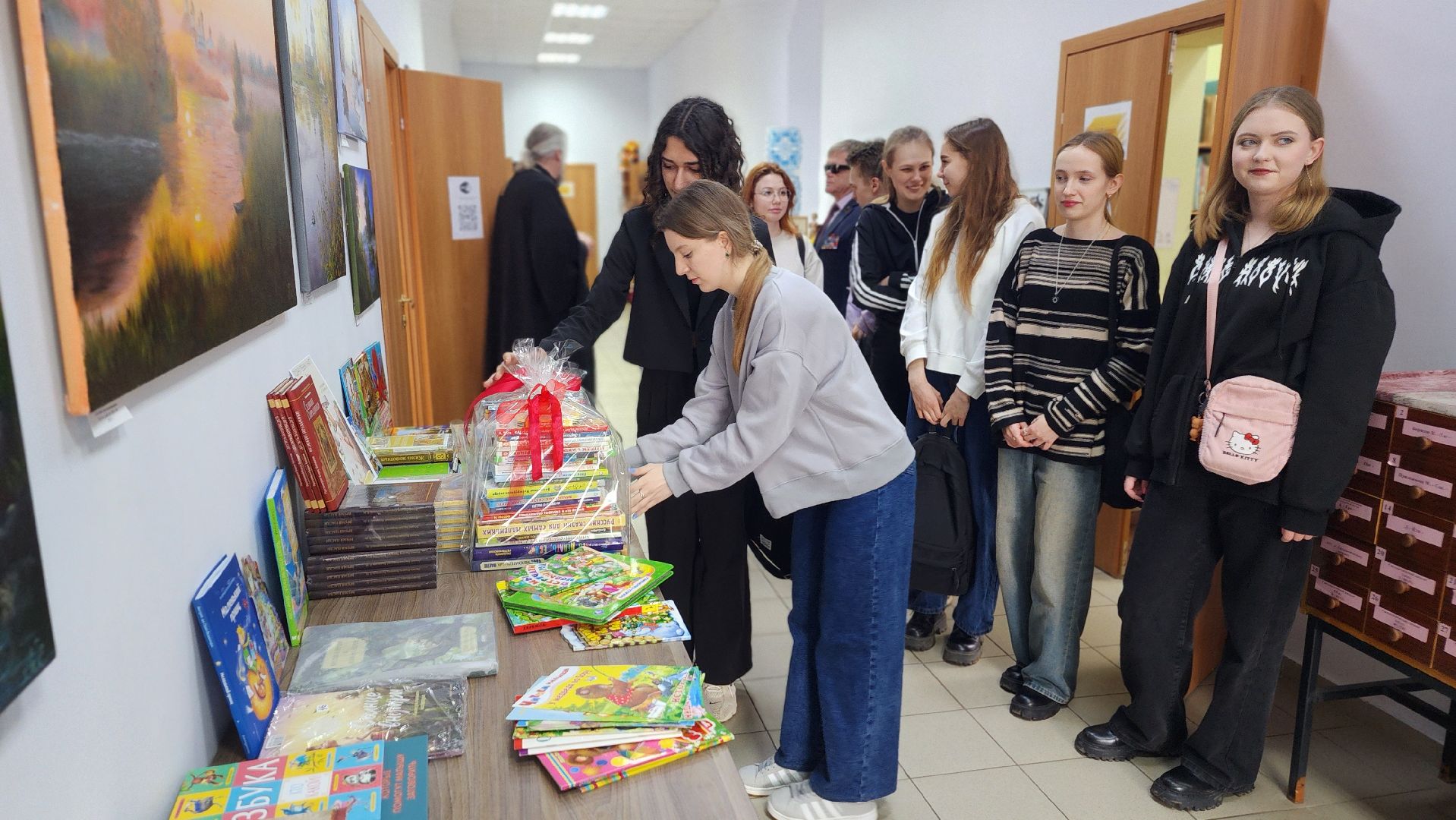 волоколамск, акция, благотворительность, книги детям донбасса,