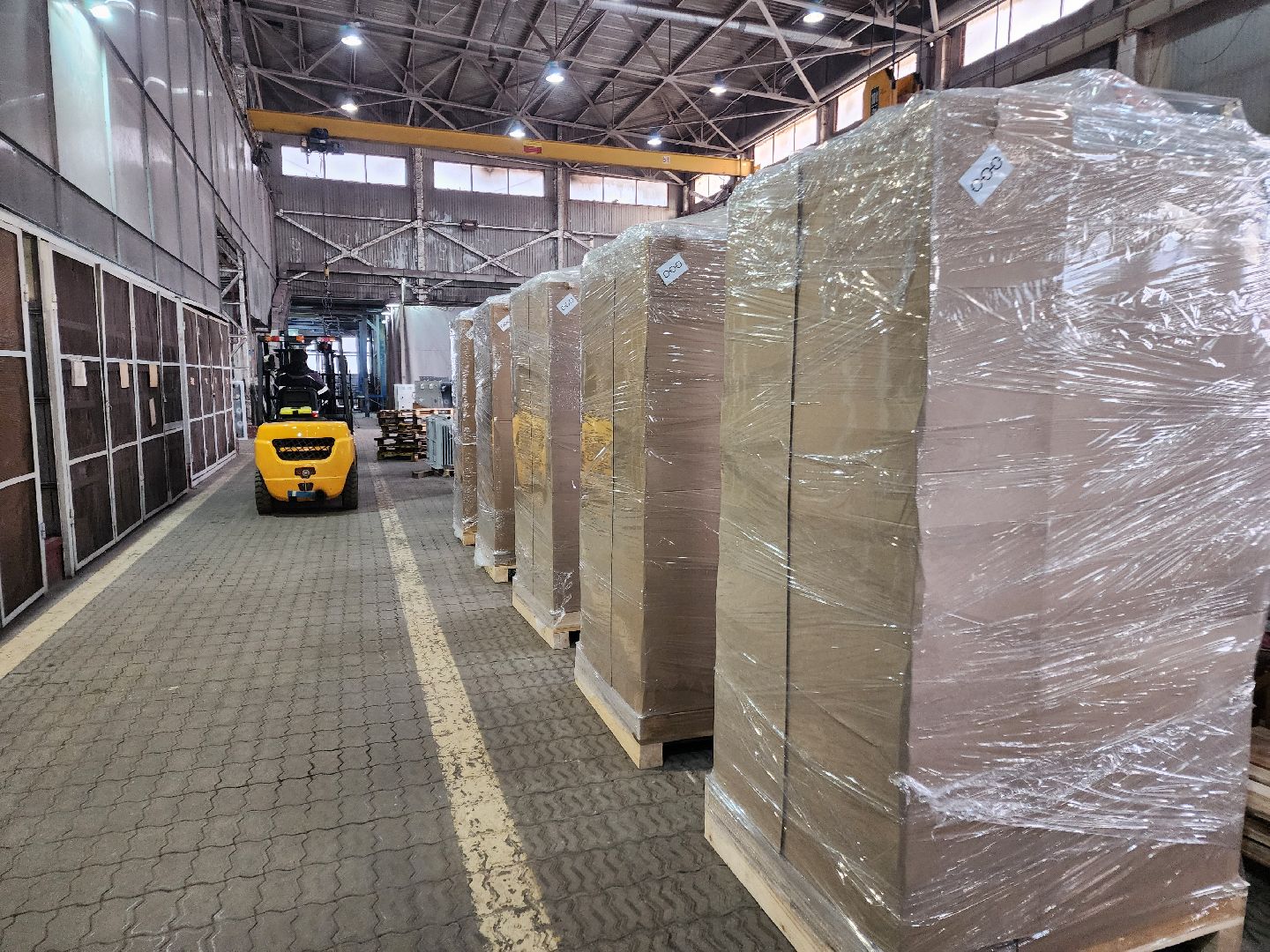 Чехов, деревня Люторецкое, завод Электрощит, производство, электротехническое оборудование, вводные распределительные устройства, новая партия, проверка, наладка, отгрузка и отправка,