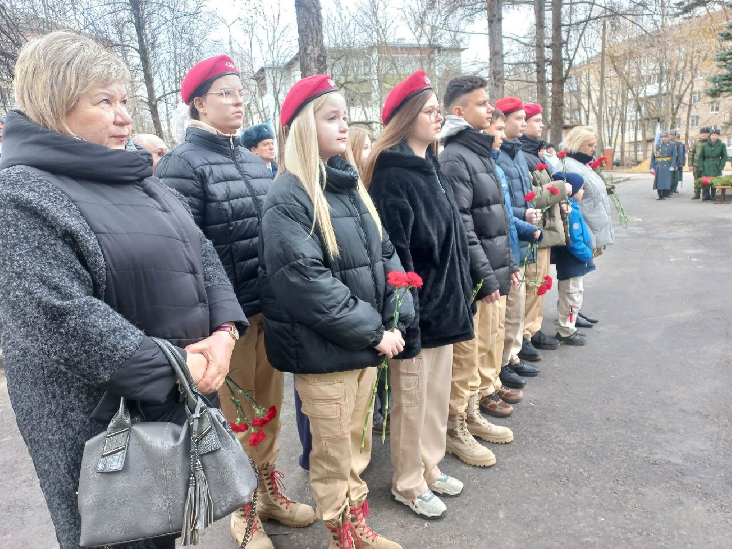 сергиев посад, гимназия 5, школа 29, герой сво, мемориальная доска, боевое братство,