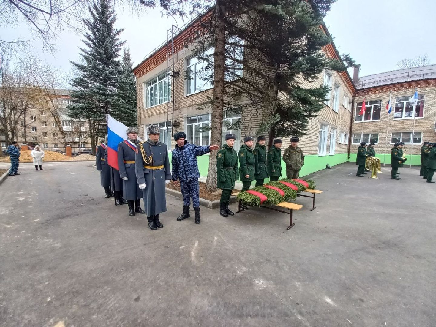 сергиев посад, гимназия 5, школа 29, герой сво, мемориальная доска, боевое братство,