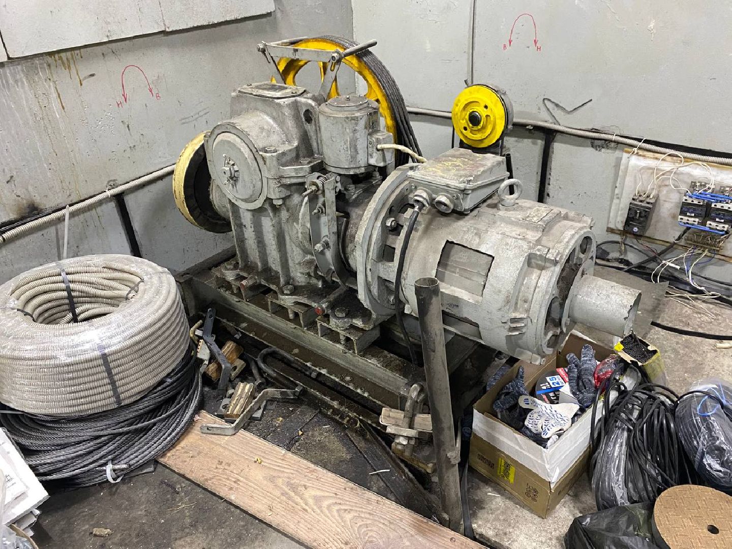 замена лифтов, новые лифты, замена лифтов в Оптическом переулке, замена лифтов в Красногорске,