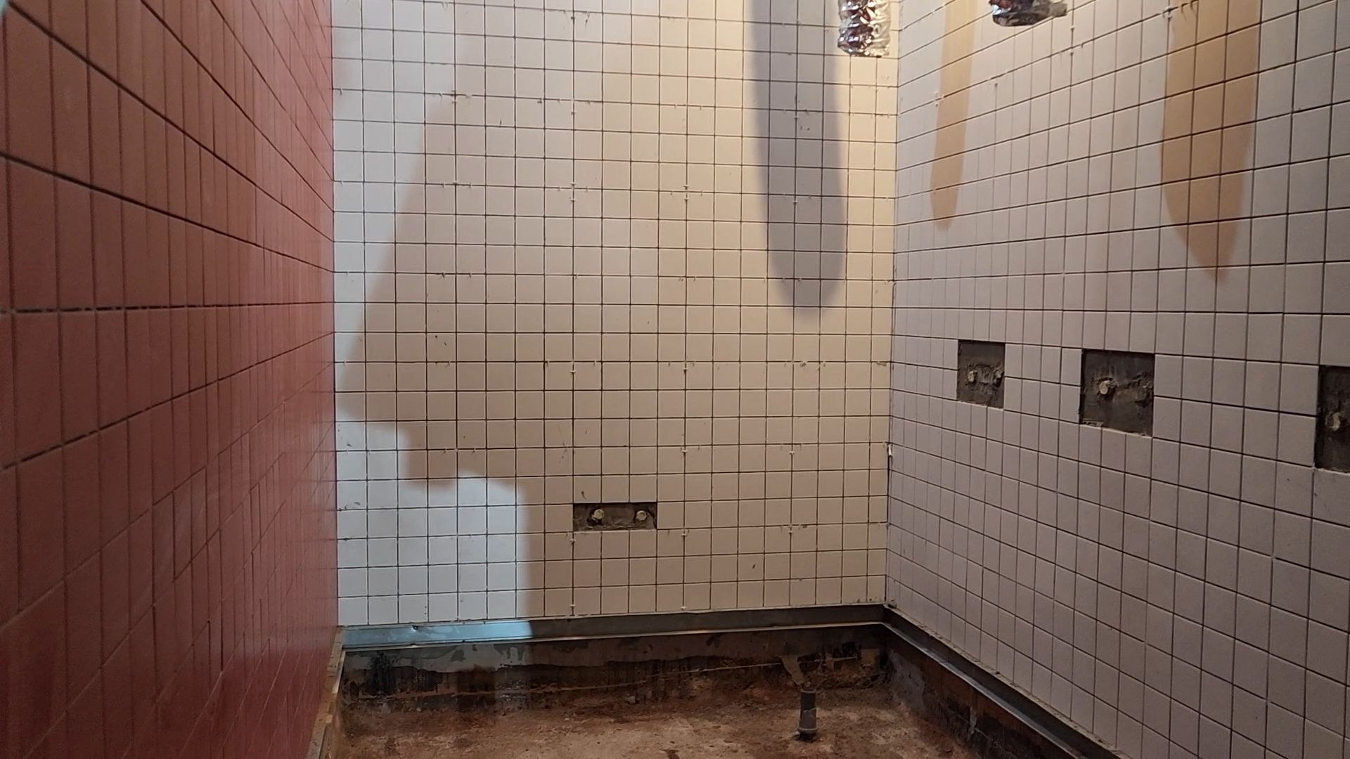 Строительство физкультурно-оздоровительного комплекса, Внутрення отделка ФОК, Утепление фасада эллинга,