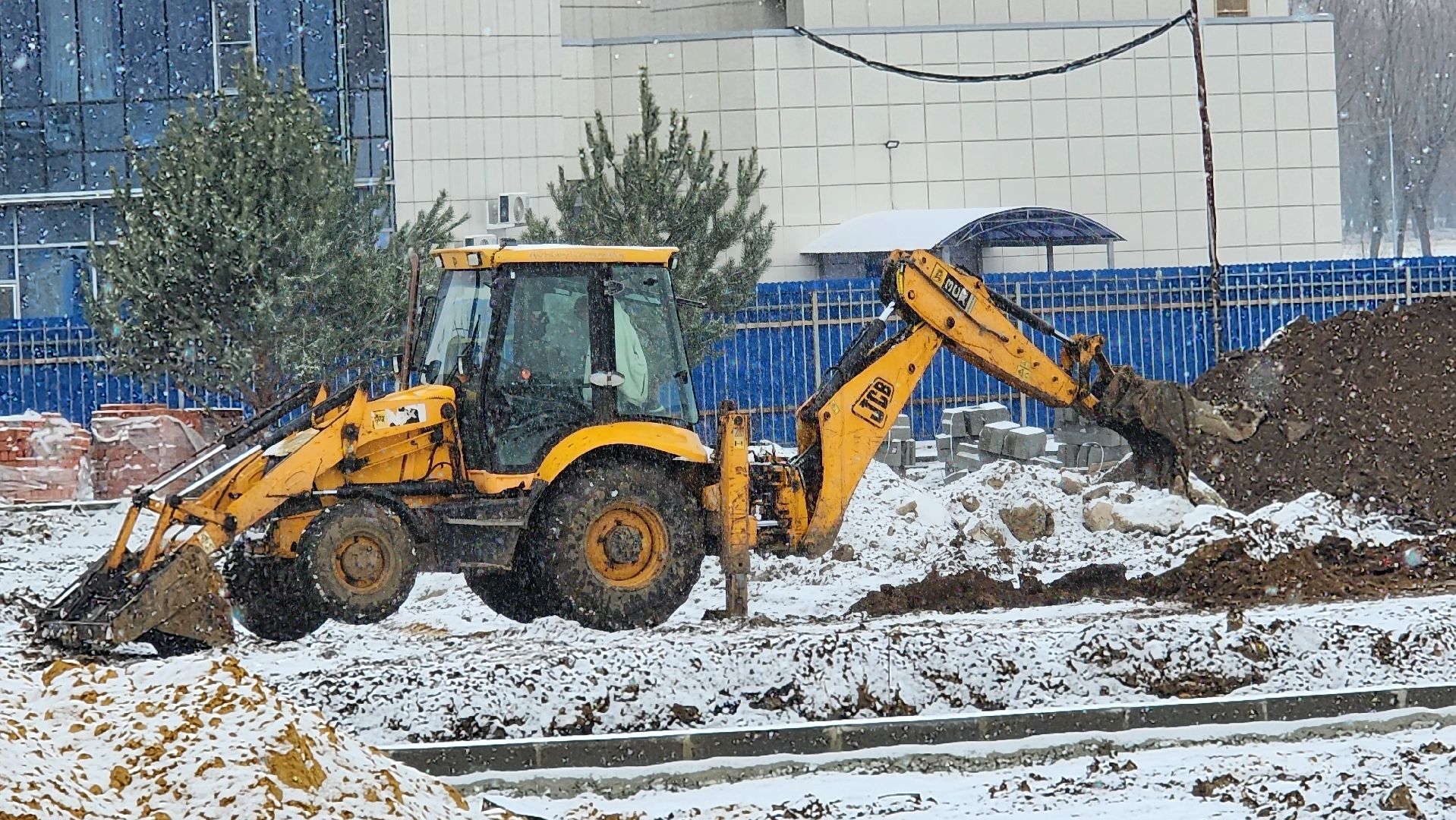 Строительство физкультурно-оздоровительного комплекса, Внутрення отделка ФОК, Утепление фасада эллинга,