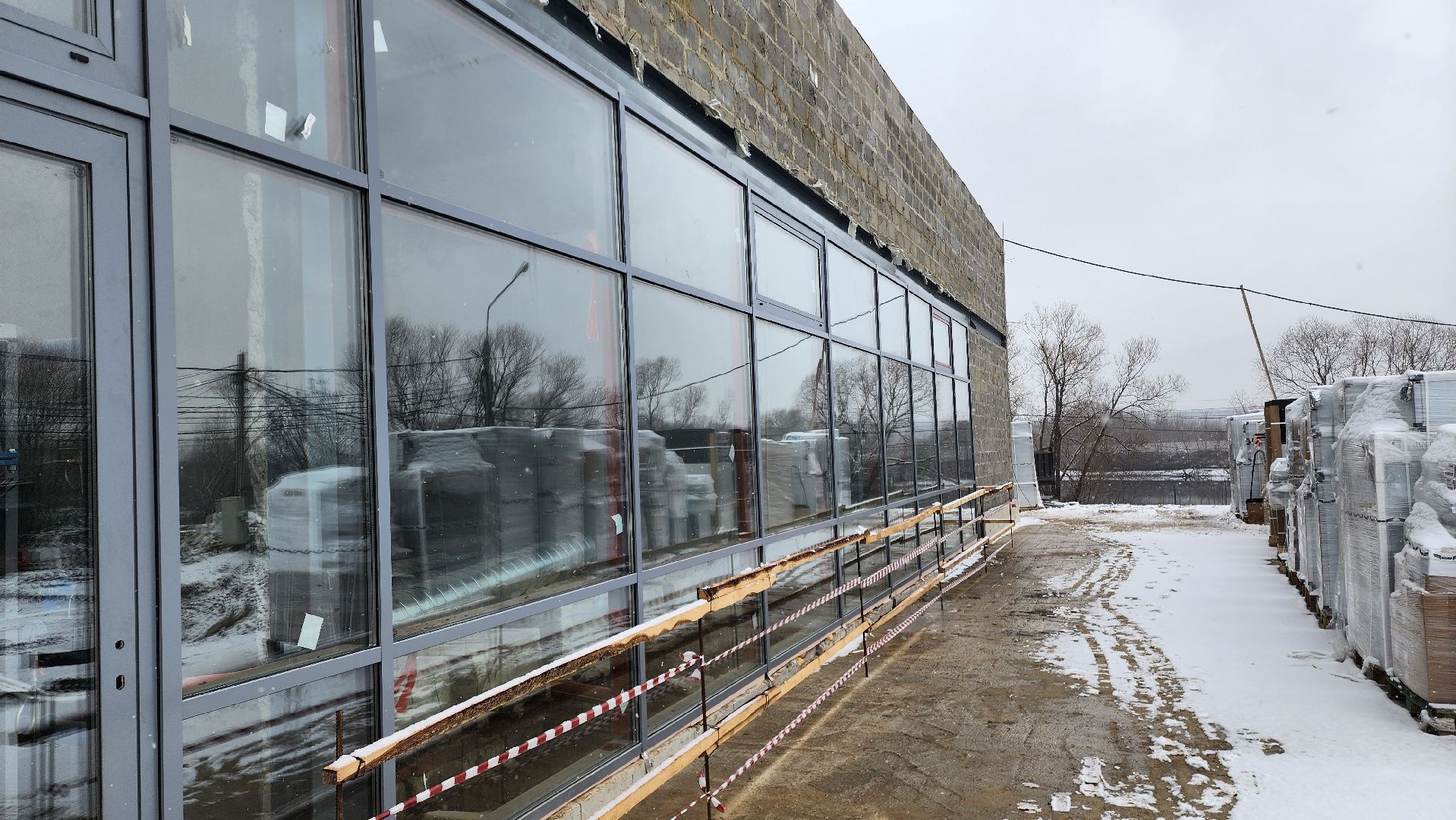 Строительство физкультурно-оздоровительного комплекса, Внутрення отделка ФОК, Утепление фасада эллинга,