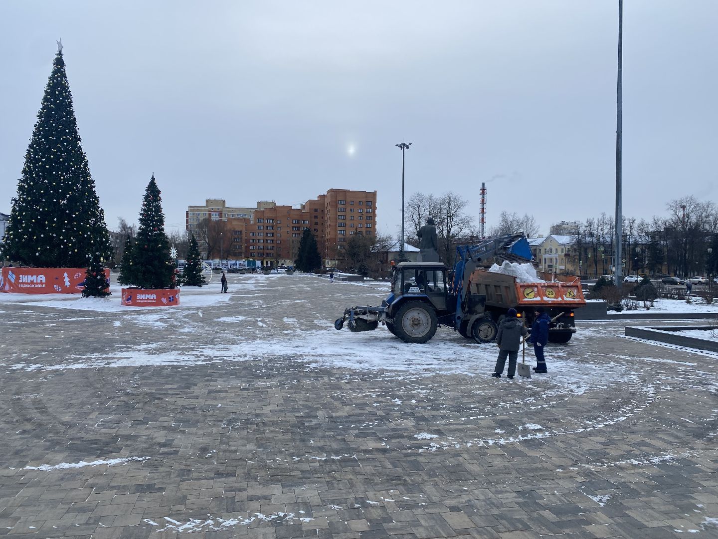 подмосковье, домодедово, снег, уборка снега, коммунальная служба,