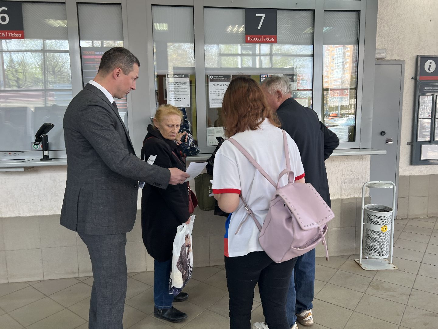 Химки, станция Химки, волонтеры, транспорт, железная дорога, безопасность