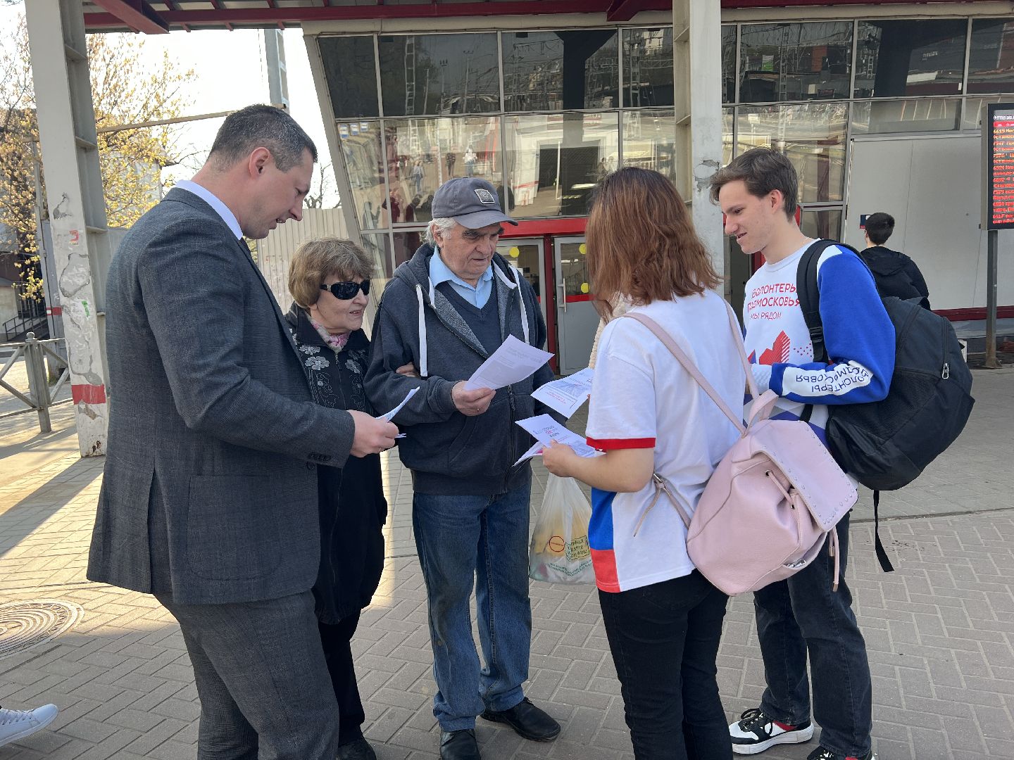 Химки, станция Химки, волонтеры, транспорт, железная дорога, безопасность