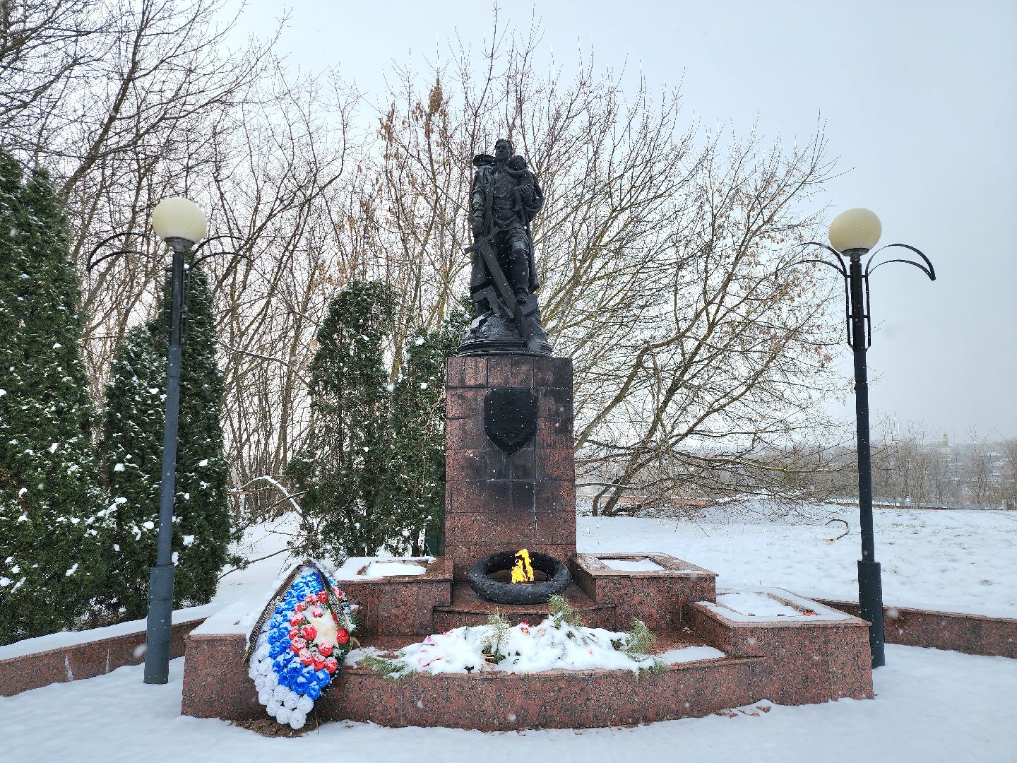 серпухов, подмосковье, воин-освободитель, вучетич,